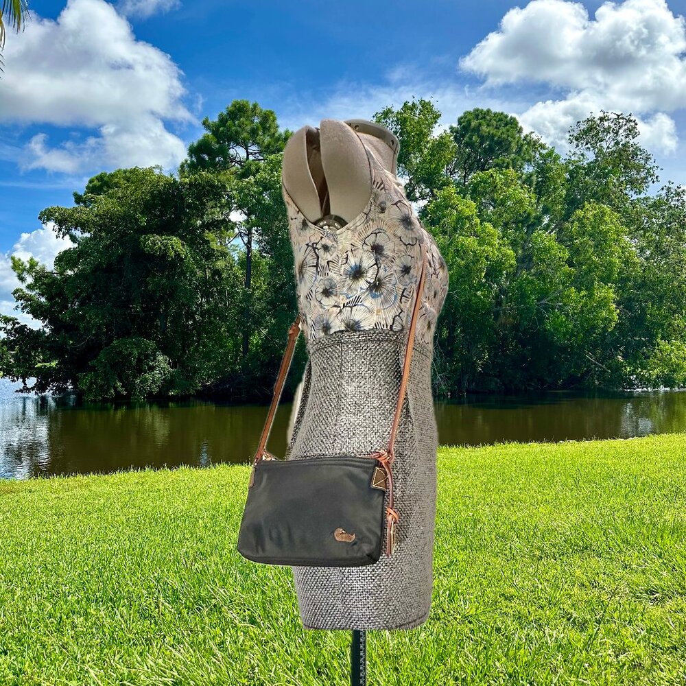 D&B Dooney & Bourke Black Nylon Embroidered Duck Crossbody Shoulder Bag 90s Y2K